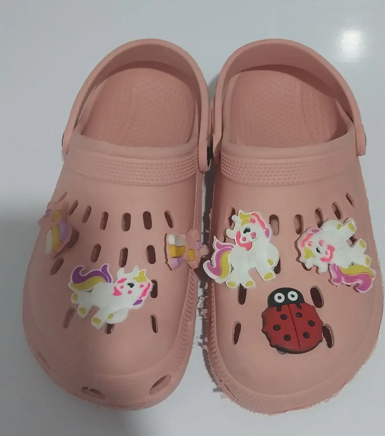 دمپایی|کیف، کفش، کمربند|اصفهان, کوی امام|دیوار