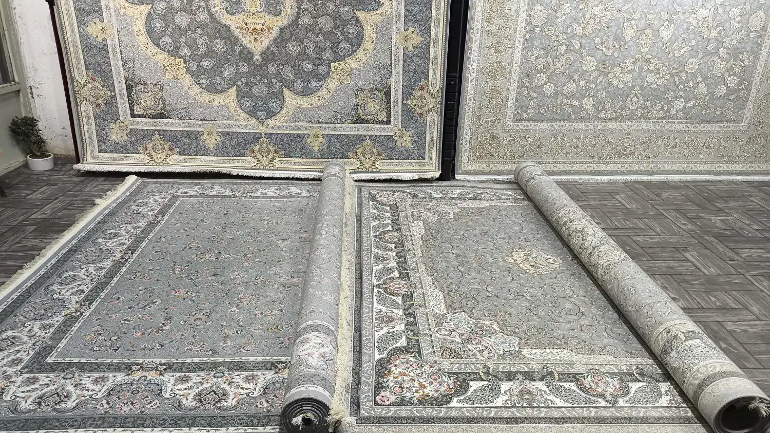 فرش ۱۵۰۰ شانه پاتریش تخفیفی|فرش|صائین قلعه, |دیوار