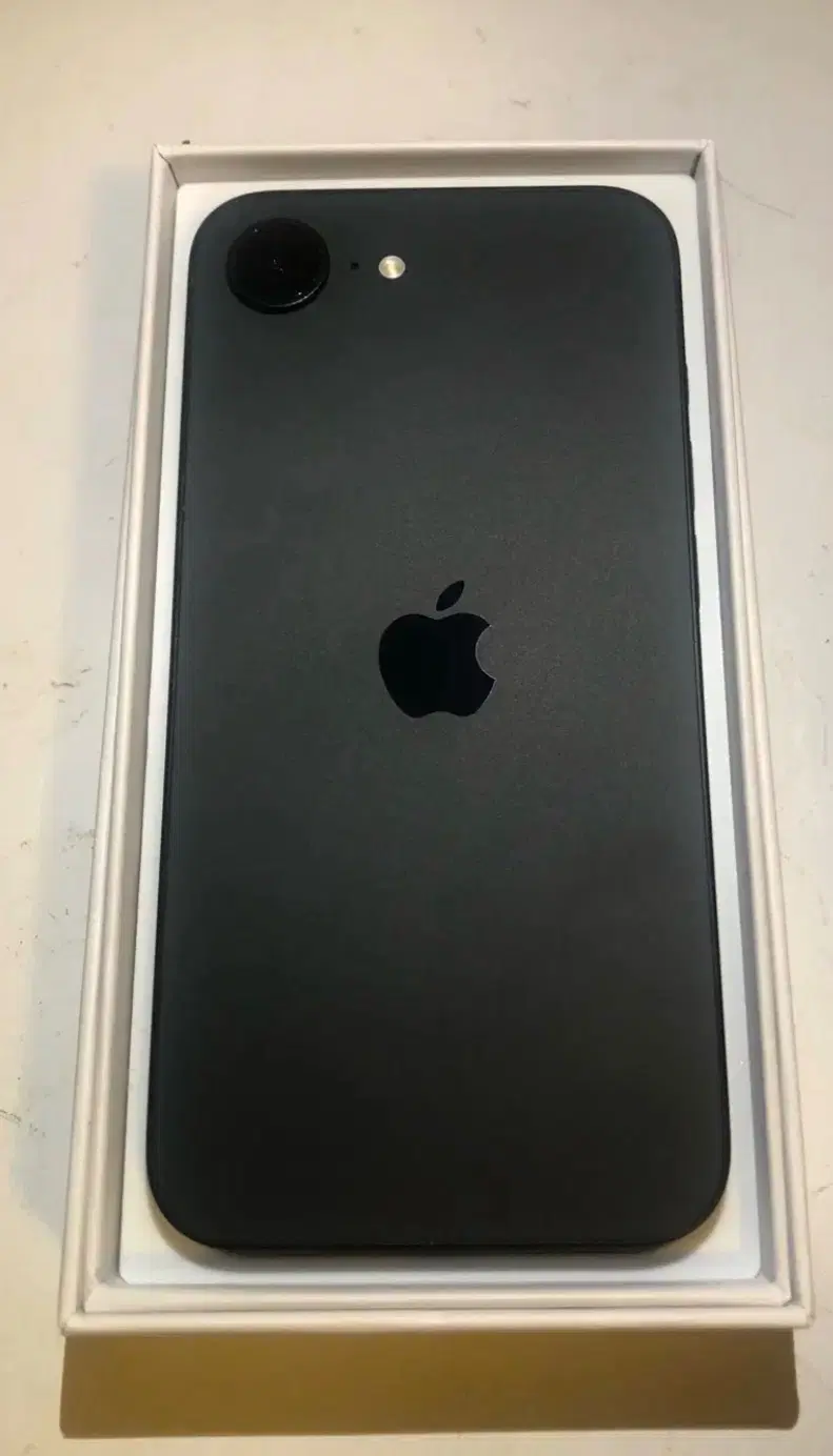 iphone 16e|موبایل|قم, آلوچو|دیوار