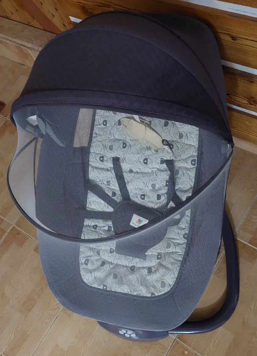 گهواره برقی|تخت و صندلی بچه|رشت, بوسار|دیوار