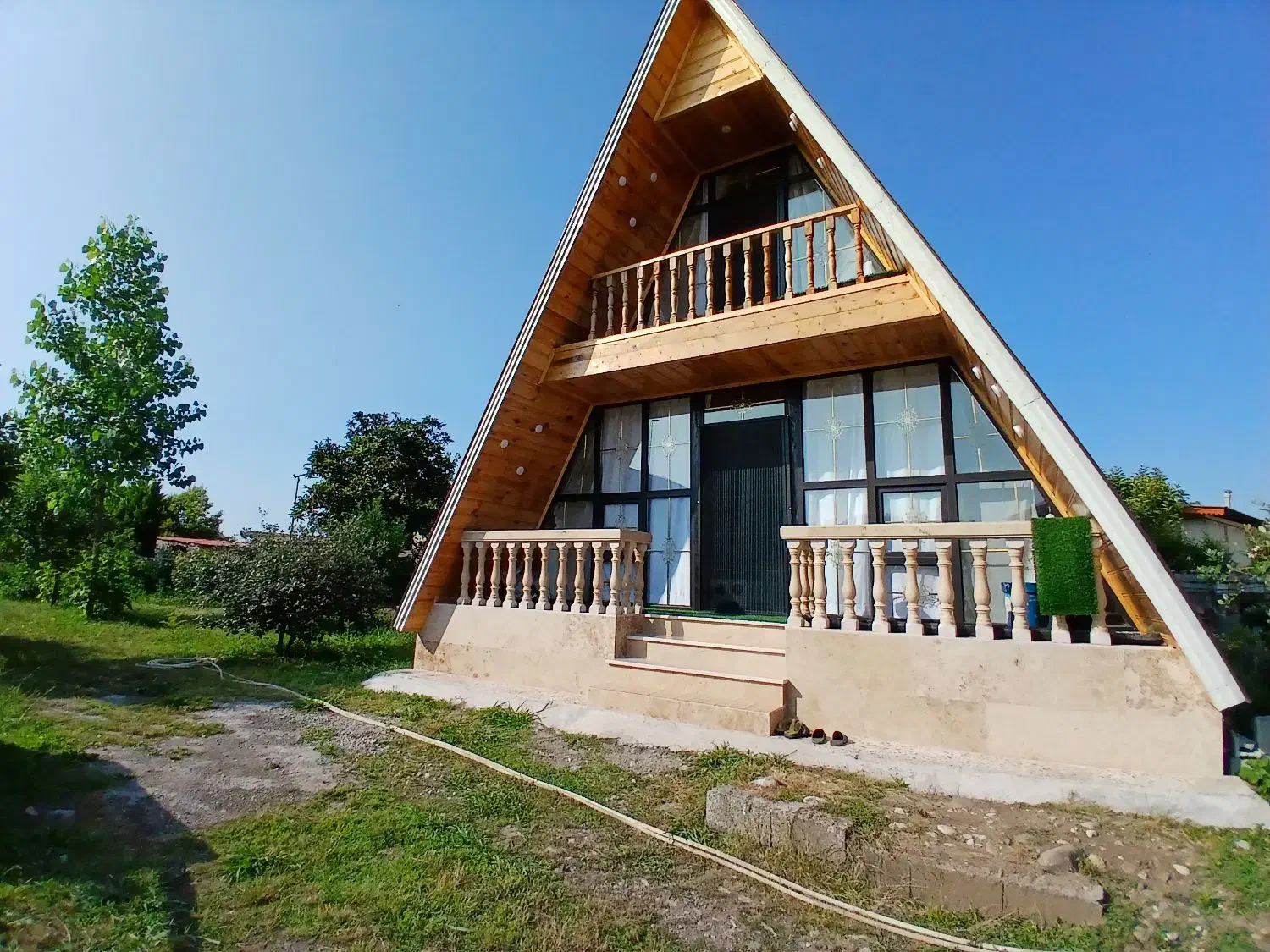 ویلا سوئیسی لوکس|اجارهٔ کوتاه‌مدت ویلا و باغ|اسالم, |دیوار