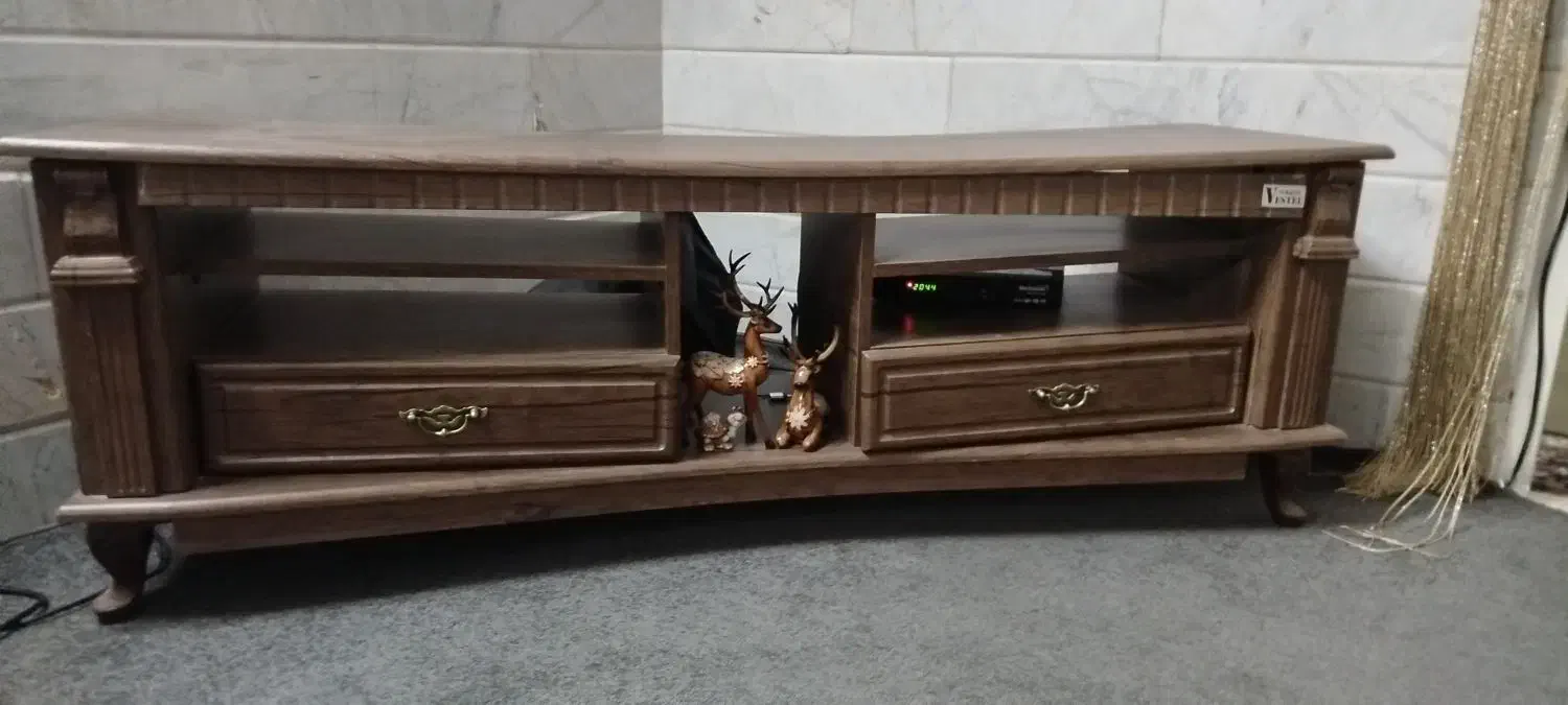 میز تلوزیون شرکتی مارک دار|میز تلویزیون|قم, شهرک امام حسن|دیوار