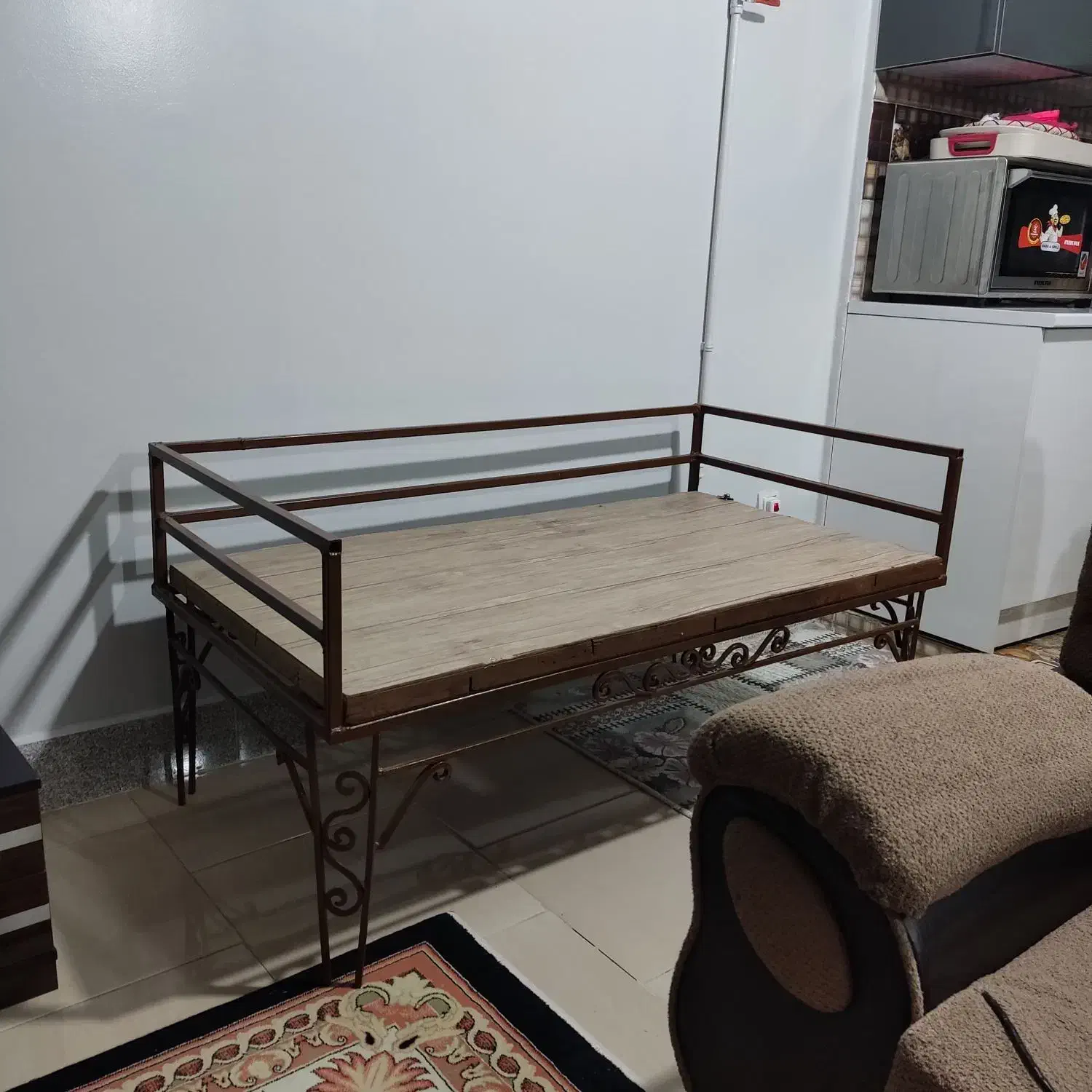 تخت سنتی به ابعاد ۱۳۰×۷۵|صندلی و نیمکت|مسجد سلیمان, |دیوار