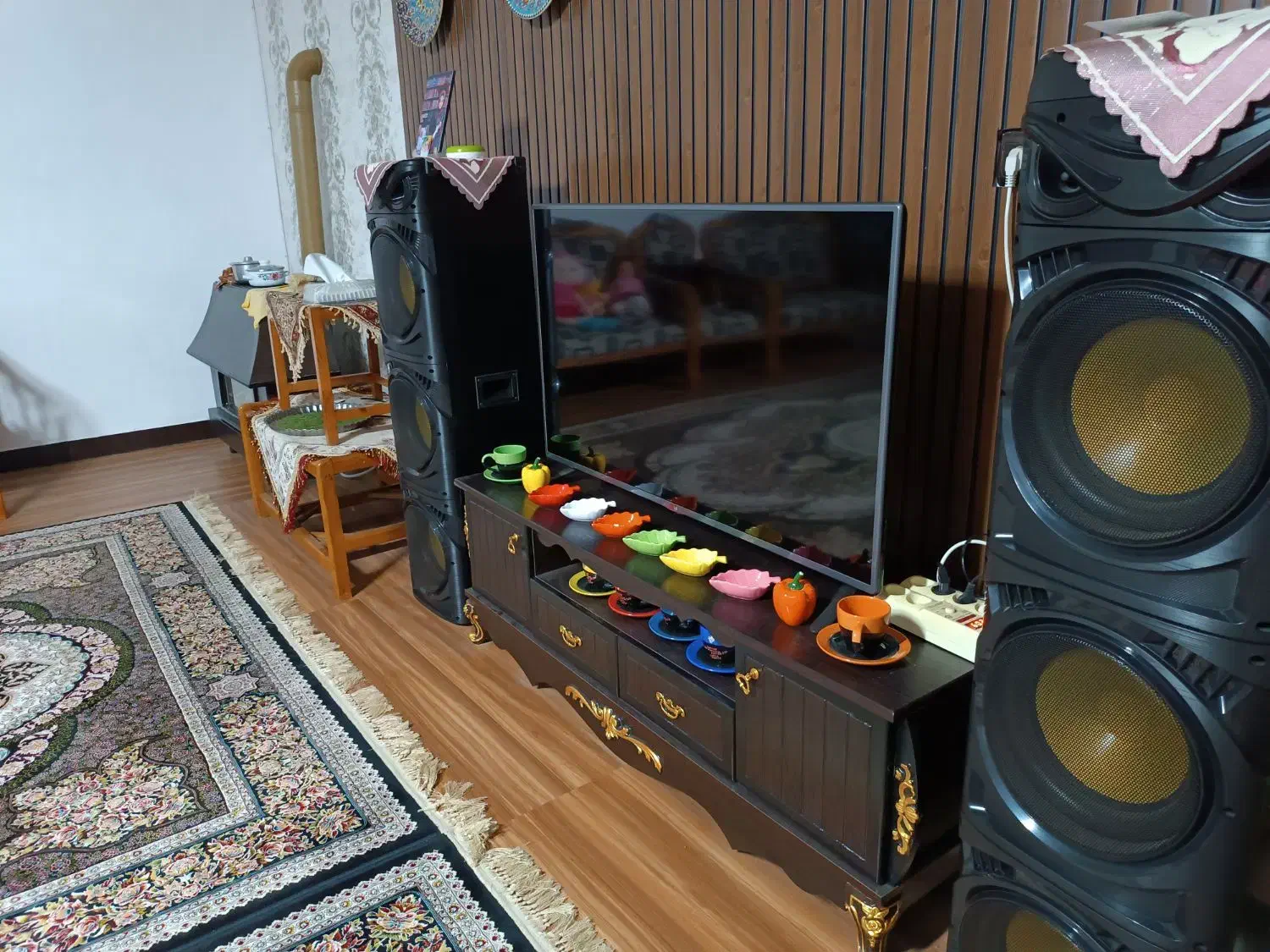 تلویزیون 47اینچLED الجی در حد نو|تلویزیون و پروژکتور|رودسر, |دیوار