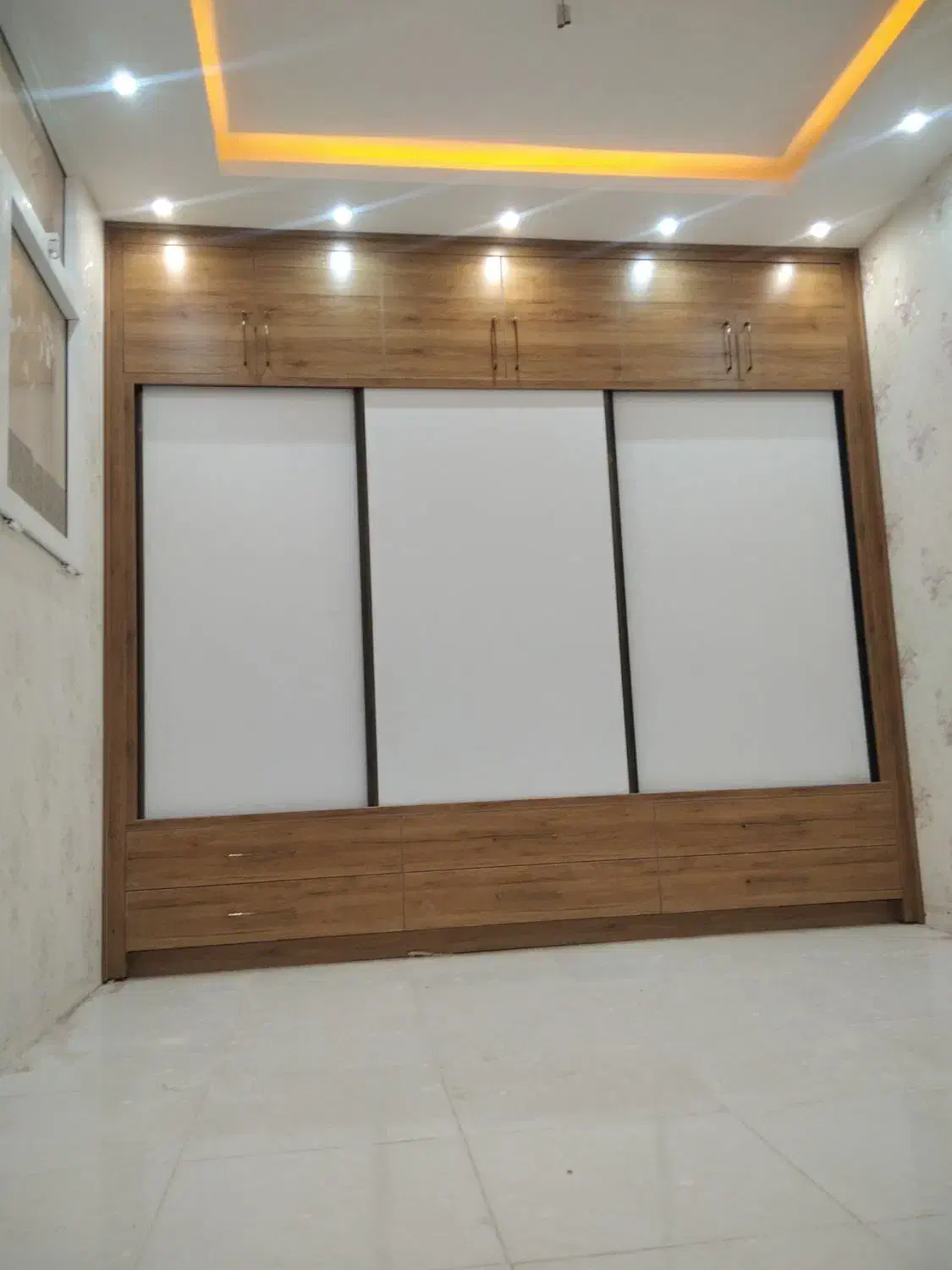ساخت کمد دیواری کابینت|جاکفشی، کمد، دراور|کاشان, مدرس|دیوار