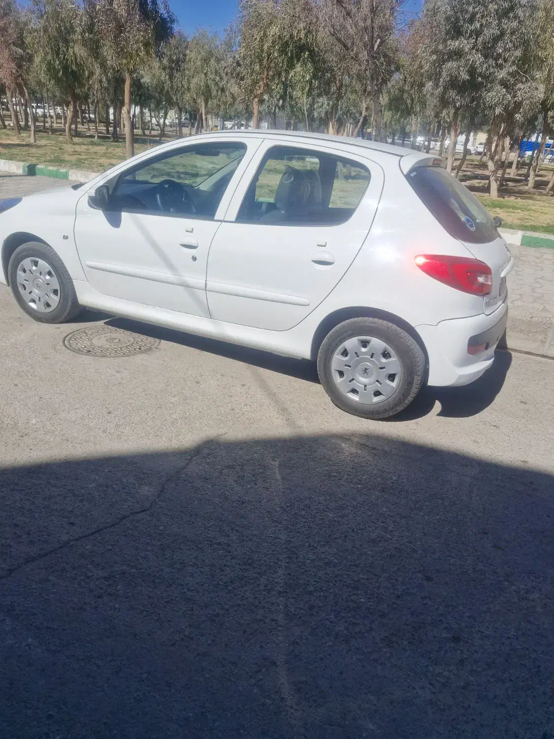 پژو۲۰۷مدل۴۰۴|خودرو سواری و وانت|سیرجان, |دیوار