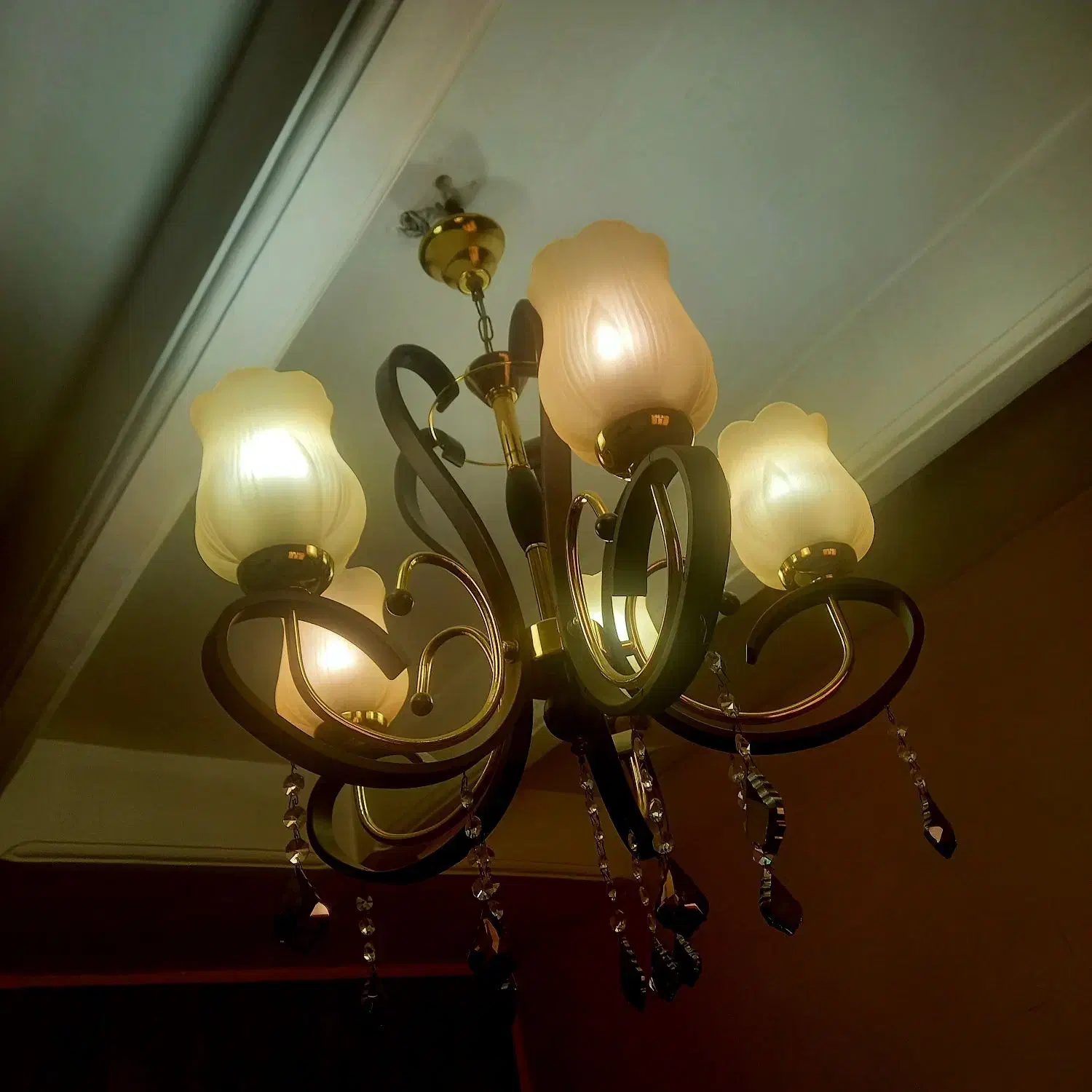 ۲عدد لوستر ۵شاخه چوبی وفانتزی|لوستر و چراغ آویز|ری, اقدسیه|دیوار