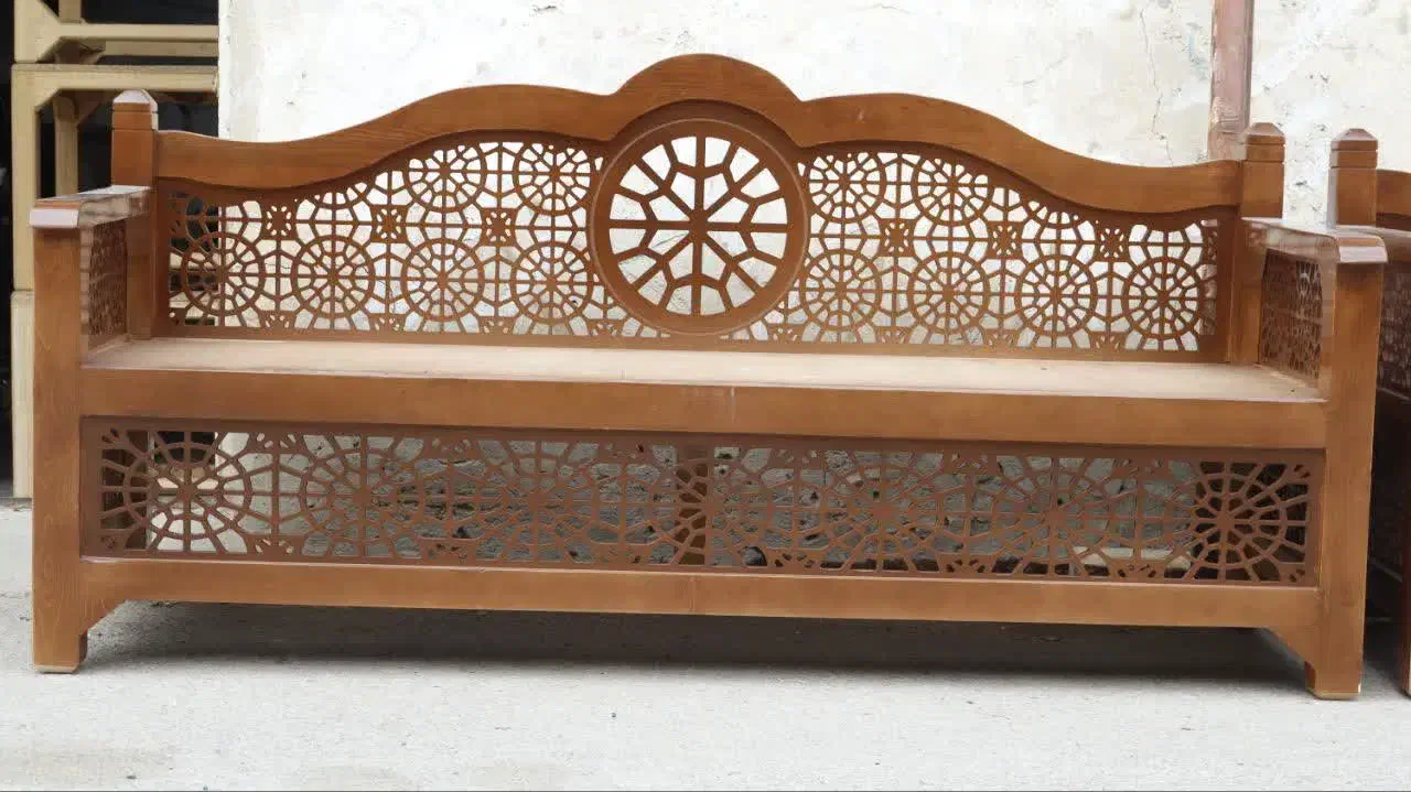 تخت ومبل ومیزگره چینی چوبی بصورت نقدی واقساط|مبلمان خانگی و میز عسلی|خمینیشهر, |دیوار