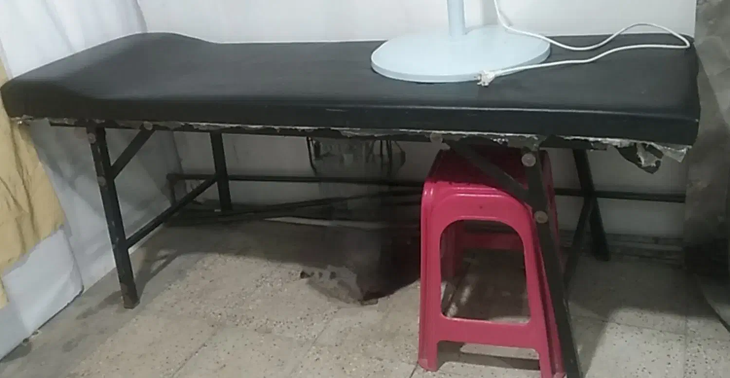 تخت اپیلاسیون(تخت تزریقات)|آرایشگاه و سالنهای زیبایی|اسلامآباد غرب, |دیوار