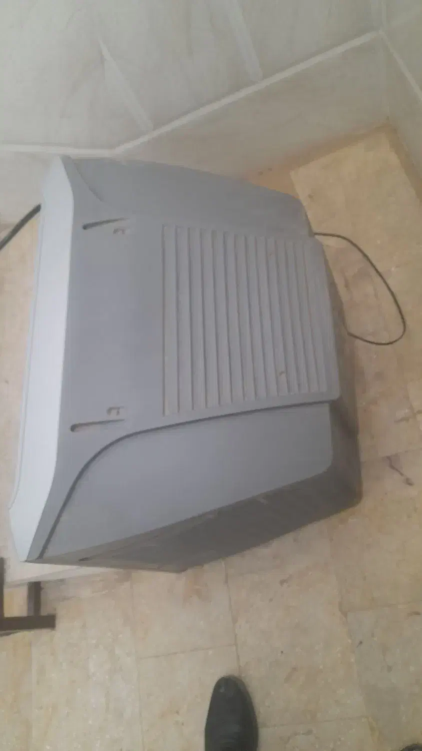 تلوزیون وگا سونی اصل|تلویزیون و پروژکتور|یزد, |دیوار