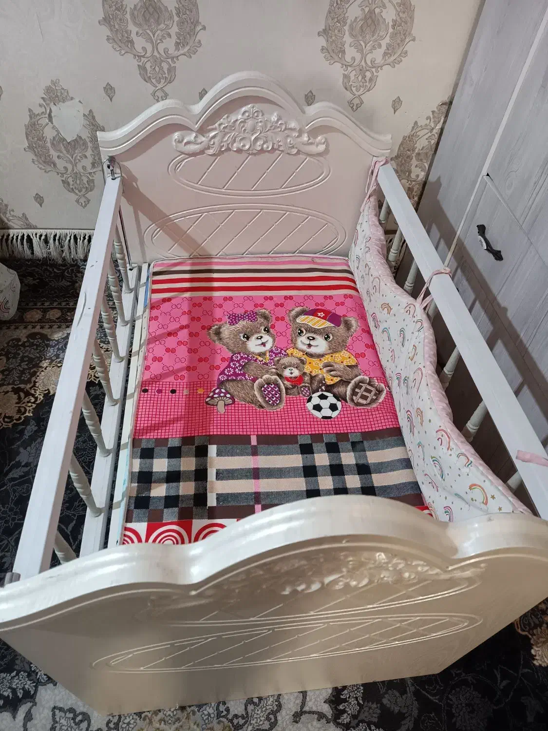 تخت گهواره شو کودک در تهران شهر قدس قلعه حسن خان|تخت و صندلی بچه|قدس, شهر‌قدس|دیوار