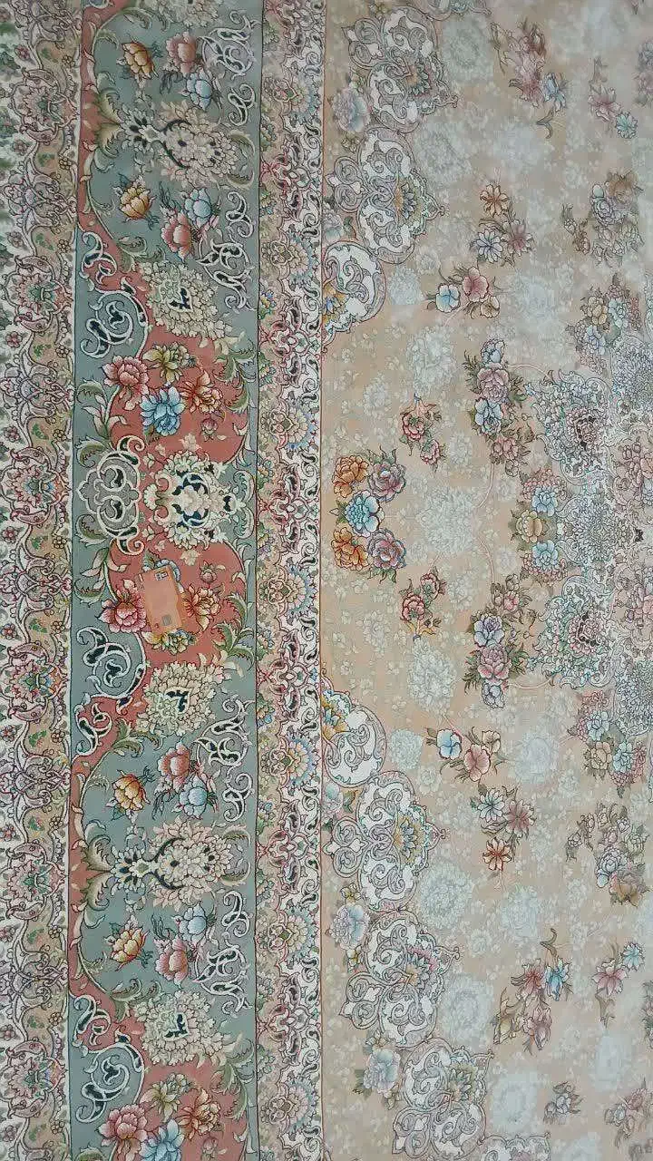 ۷۰۰ شانه و ۱۲۰۰ شانه|فرش|قم, سعادتی|دیوار