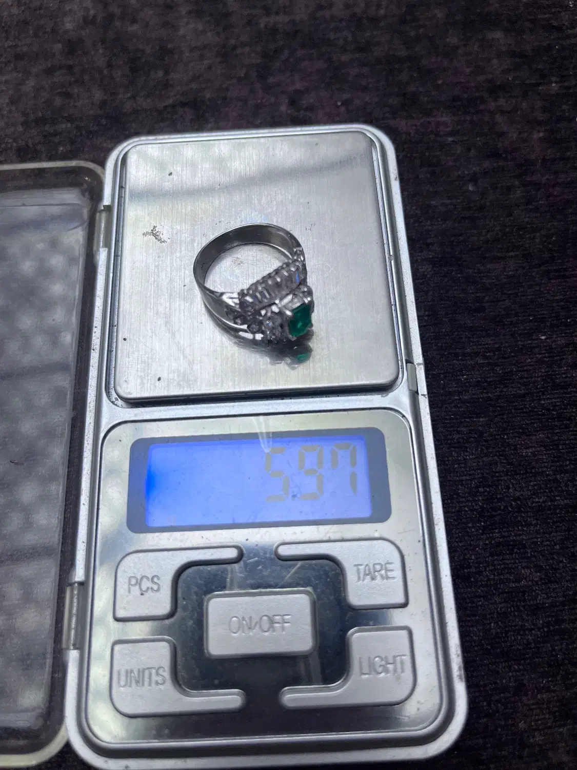 انگشتری زمرد نگین برلیان اصل|جواهرات|تبریز, |دیوار