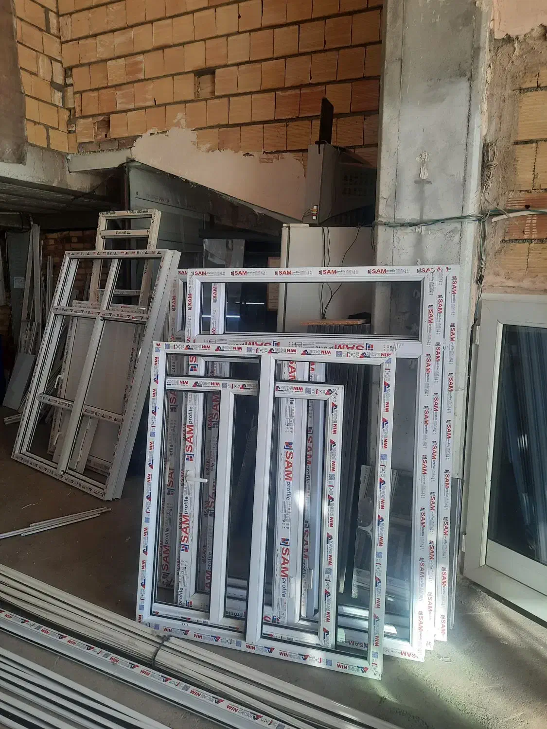 درو پنجرهupvc|خدمات پیشه و مهارت|اشنویه, |دیوار