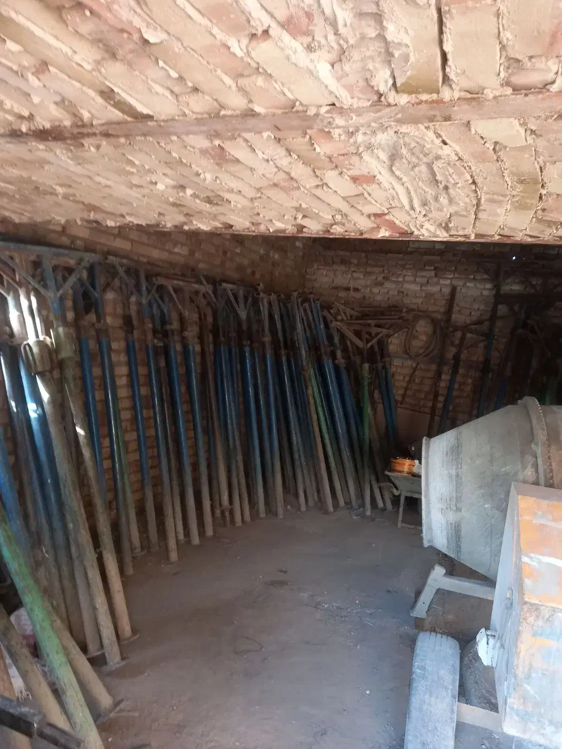 جک صلیب دار|ماشینآلات صنعتی|تربت جام, شاهد|دیوار