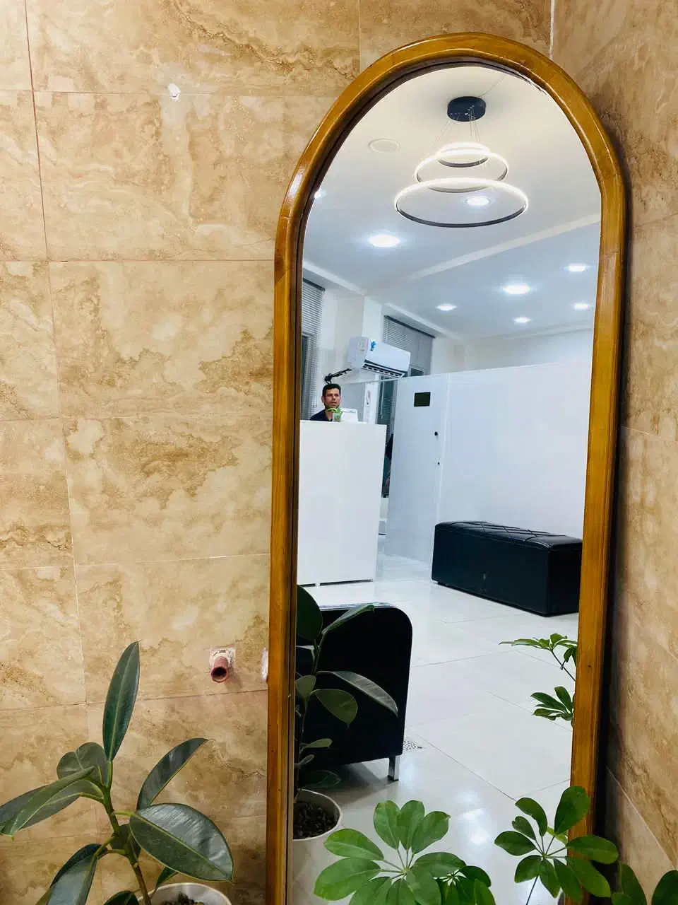 رهن واجاره آپارتمان در مرکز شهر جهت آرایشگاه،دفتر|اجارهٔ آپارتمان|ایذه, |دیوار