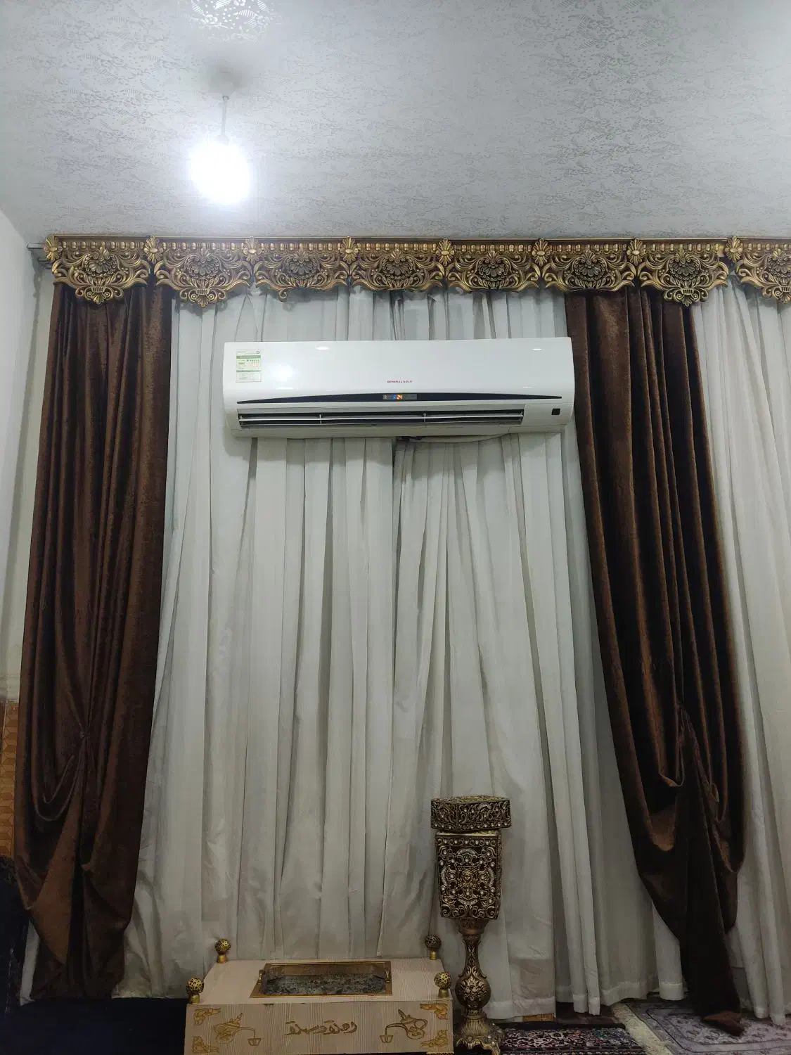 پرده عرض سه متر در طول دو هشتاد|پرده، رانر، رومیزی|اهواز, کوی علوی|دیوار