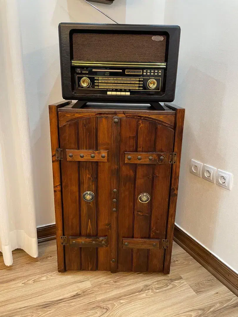 جاکفشی|جاکفشی، کمد، دراور|صومعه‌سرا, |دیوار