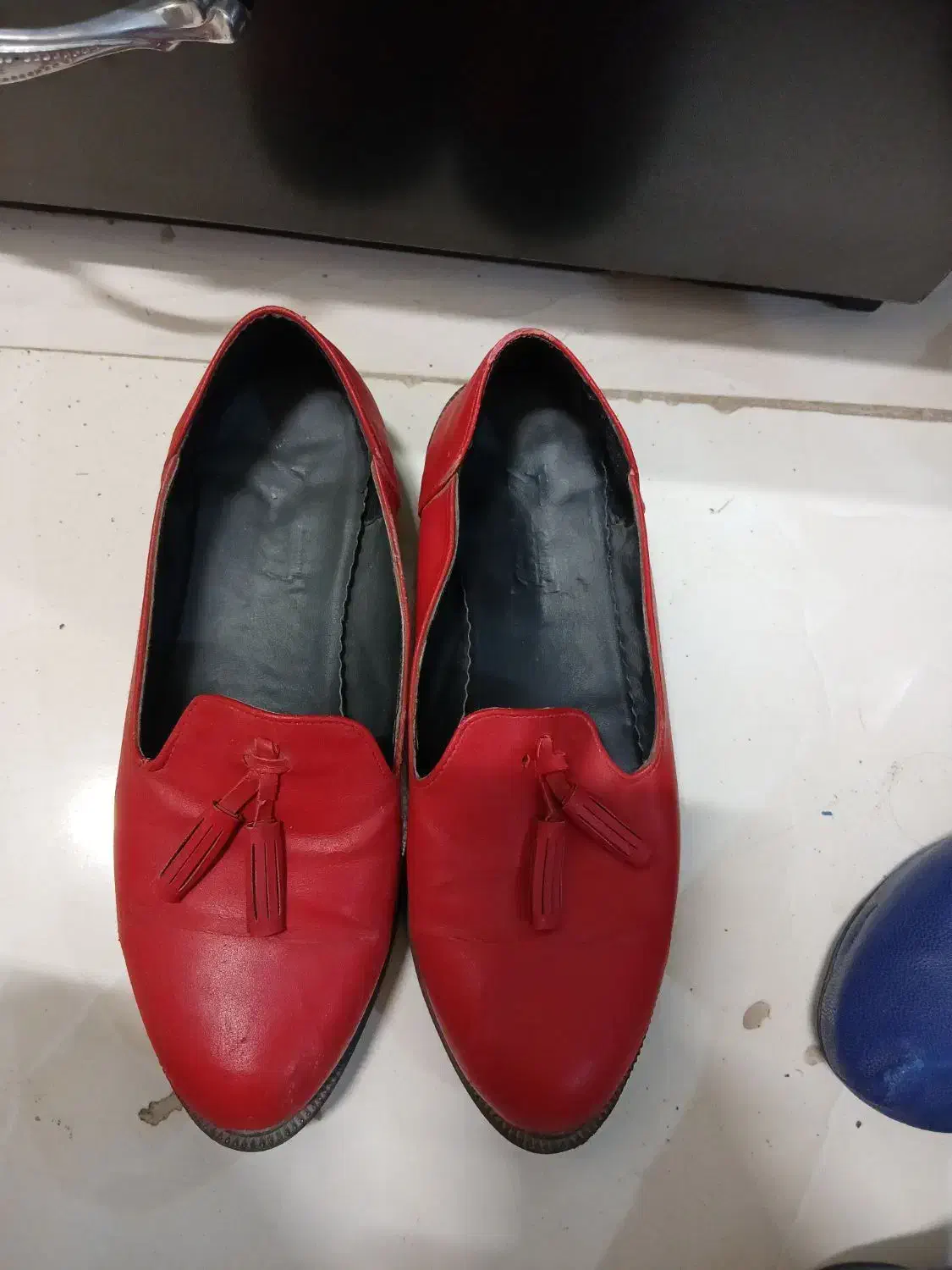 کفش‌|کیف، کفش، کمربند|نیشابور, خط کاشمر|دیوار