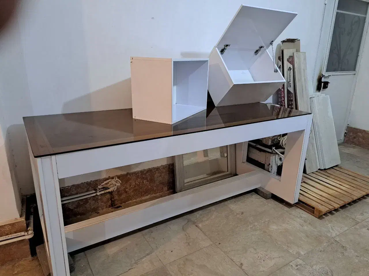 میز ام دی اف رویه شیشه|دفتر کار|قره ضیاالدین, |دیوار