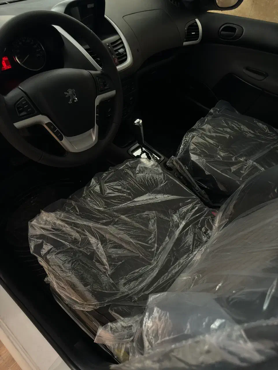 پژو ۲۰۷ اتوماتیک صفر پانا TU5P (پلاس) ارتقا یافته|خودرو سواری و وانت|خرمآباد, |دیوار