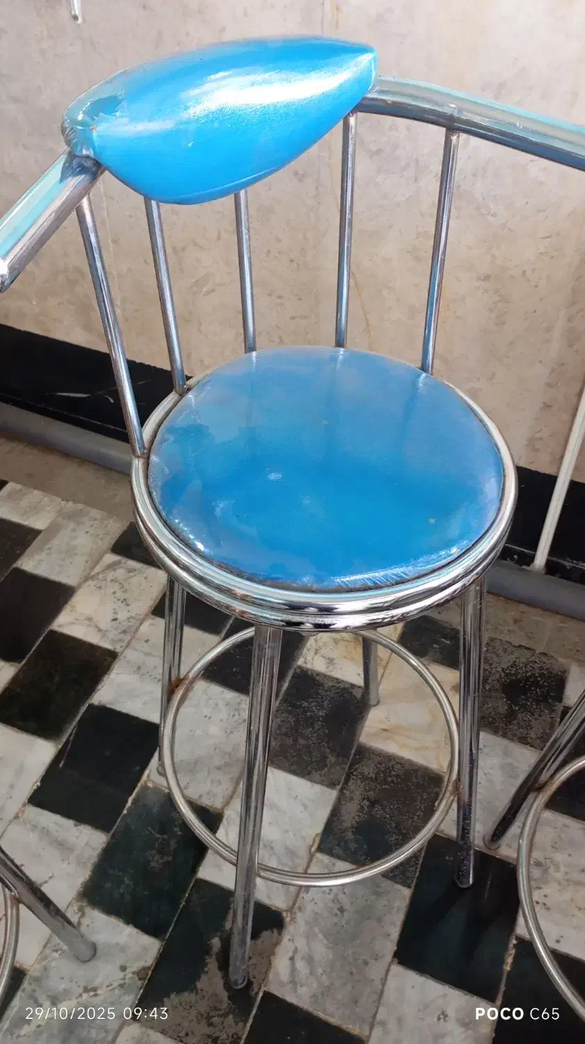 میز وصندلی|کافی‌شاپ و رستوران|قائن, |دیوار