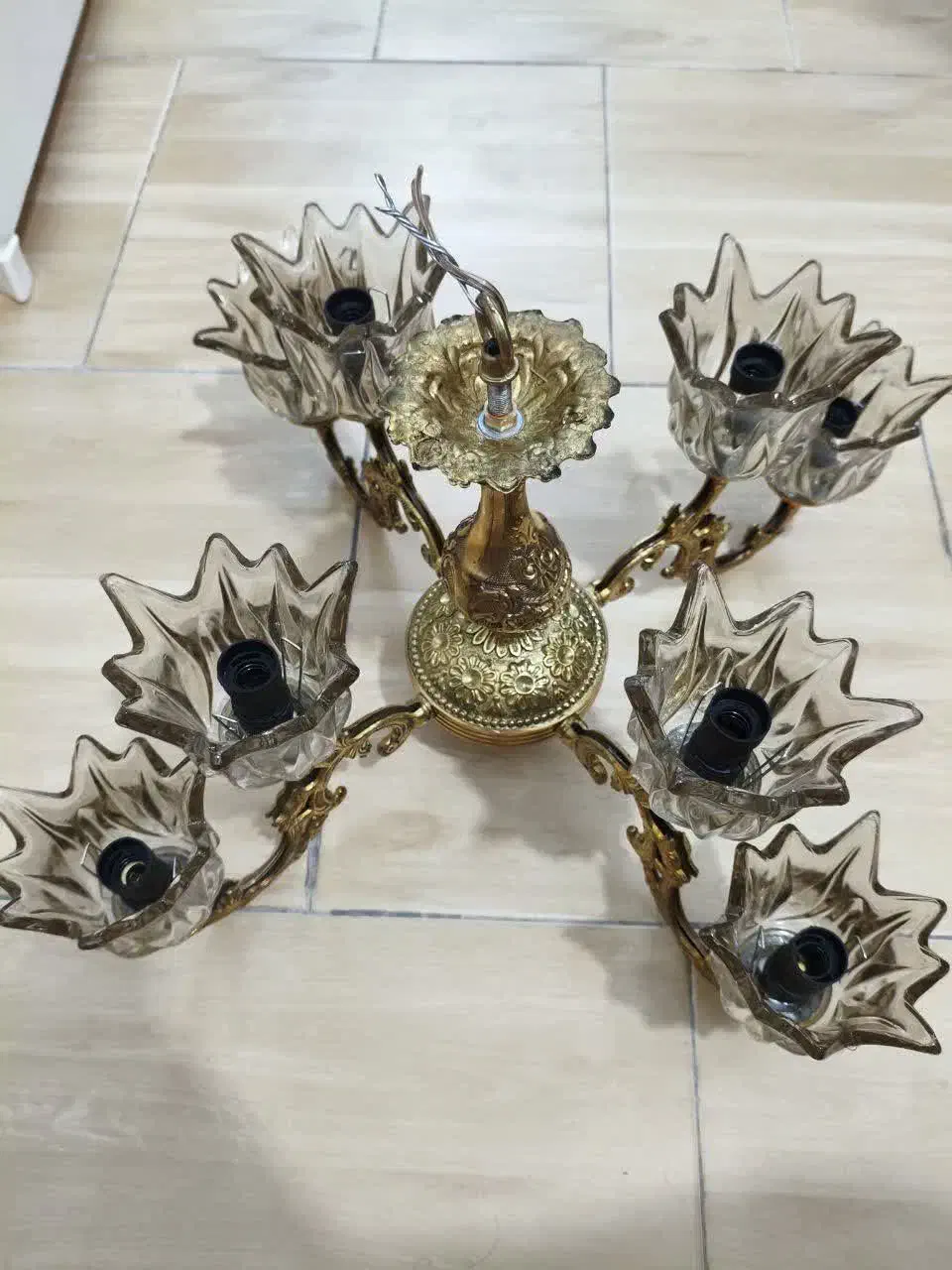 دوعدد لوستر برنز چهار شاخه و سه عدد تکی|لوستر و چراغ آویز|اندیشه, اندیشه فاز ۱|دیوار