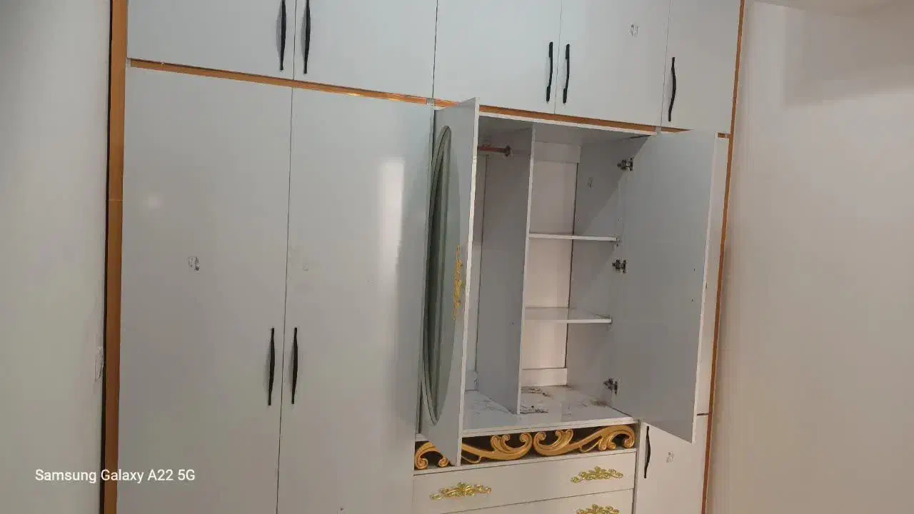 اشکاف قیمت خیلی خیلی مناسب فی بازار بهترین کیفیت|تخت و سرویس خواب|قائن, |دیوار