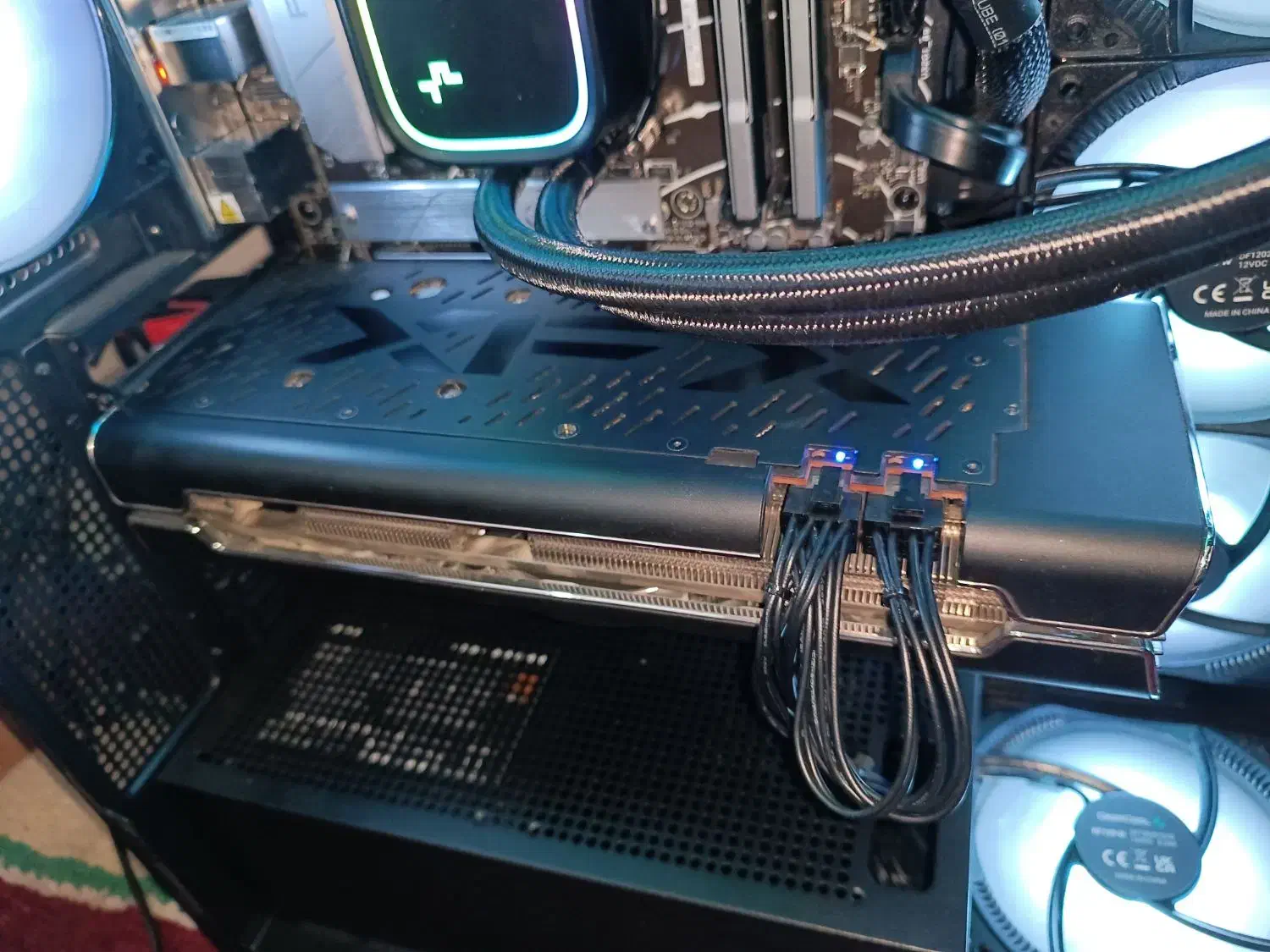 کارت گرافیک amd 5700 xt|قطعات و لوازم جانبی رایانه|همدان, |دیوار