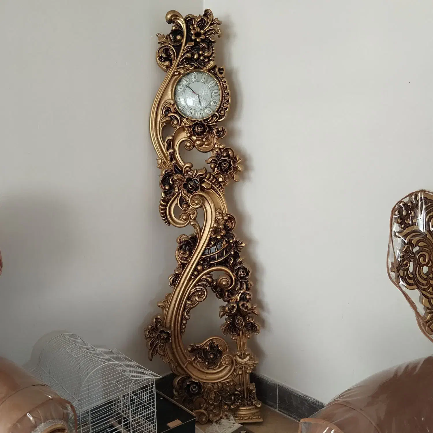 ساعت ایستاده سالم و تمیز در حد نو|ساعت دیواری و تزئینی|اصفهان, بهارستان|دیوار