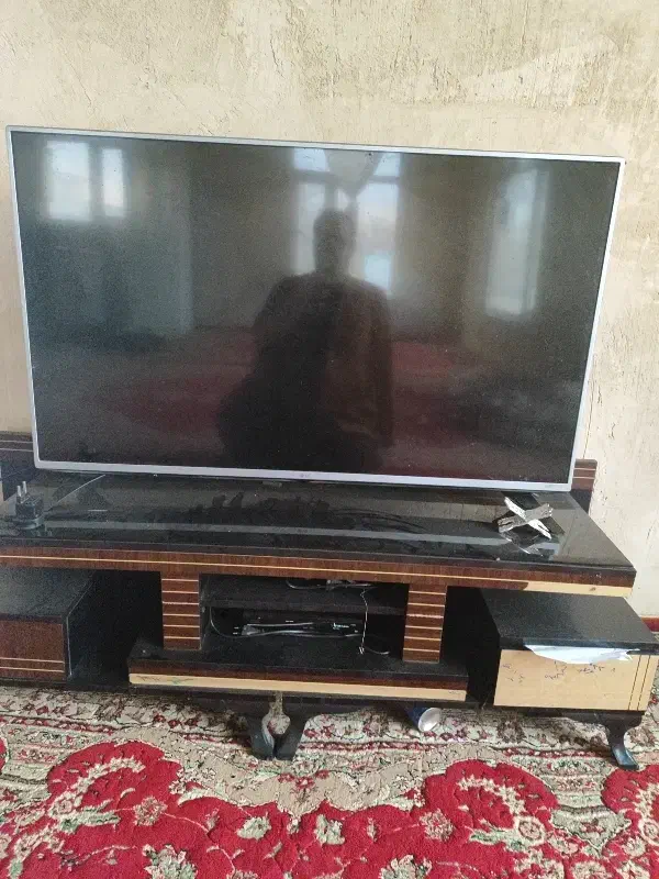 فروشی تلویزیون. 42. ال. جی|تلویزیون و پروژکتور|روانسر, |دیوار