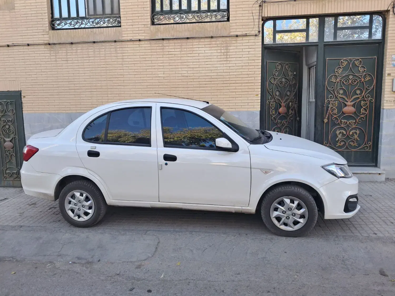 سایناSهشتاد‌پنج‌گانه۴۰۳|خودرو سواری و وانت|یزد, |دیوار