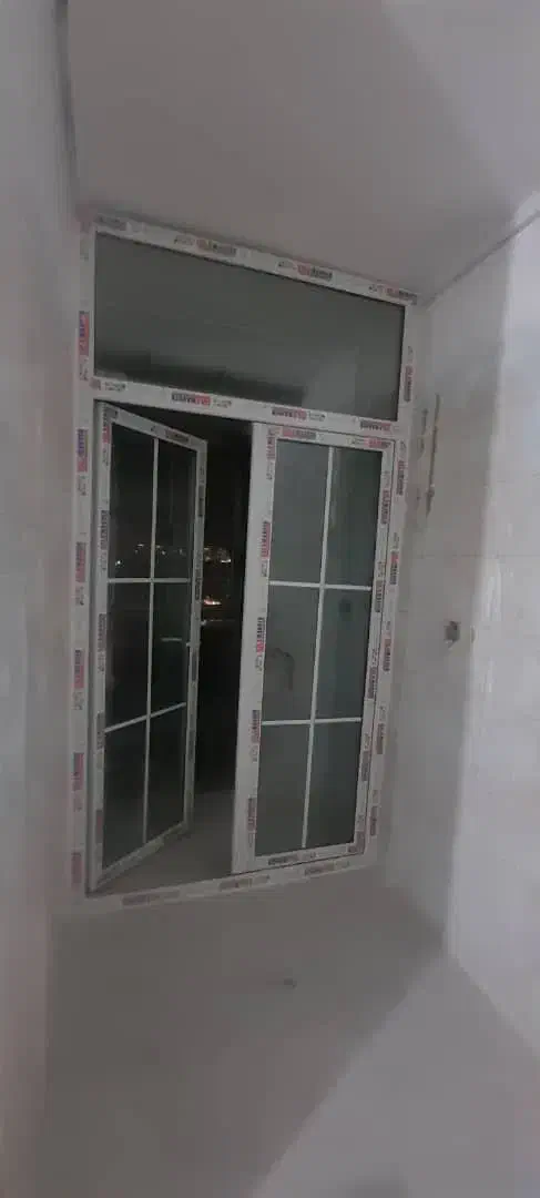 پنجره و درب یو پی وی سی جانپناه نرده شیشه ای میرال|خدمات پیشه و مهارت|آبسرد, |دیوار