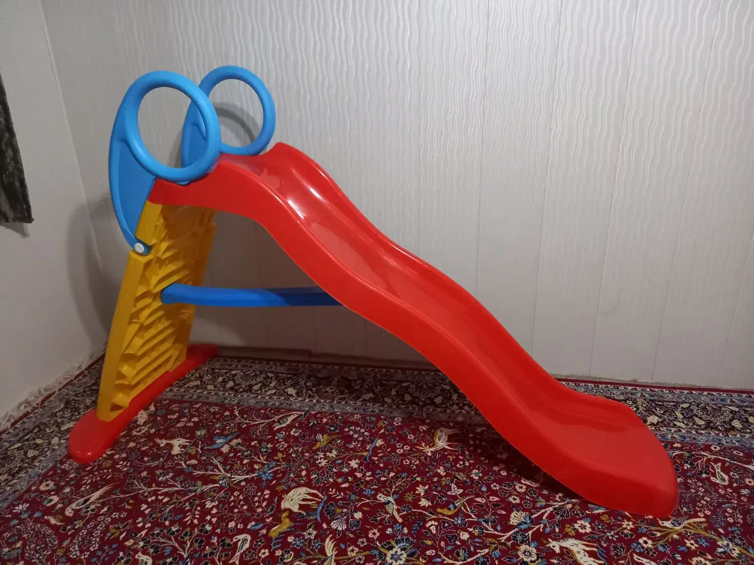 سرسره کودک به همراه یه کیسه توپ|اسباب‌‌بازی|چمران, |دیوار