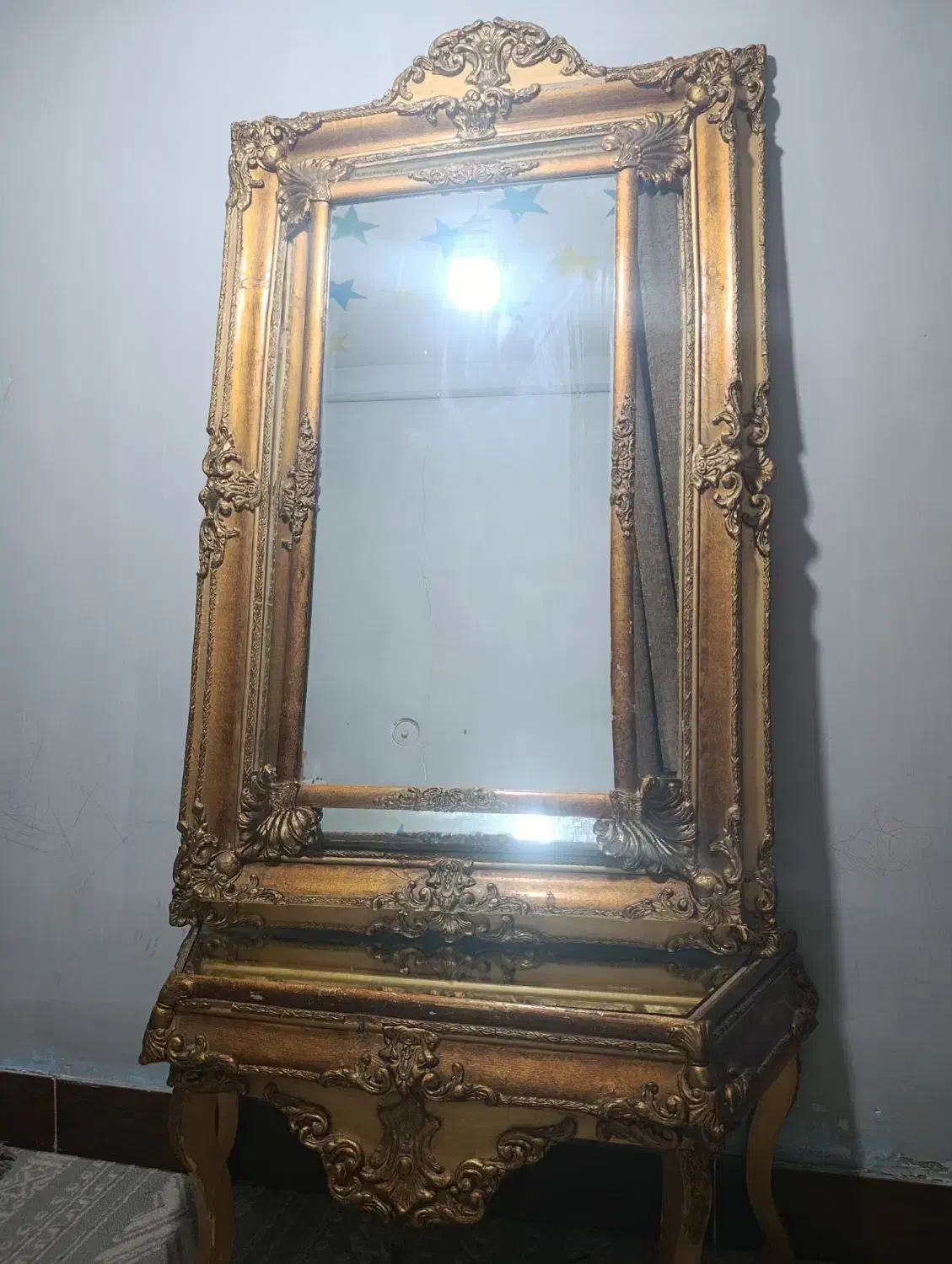 آیینه|آینه|تربت‌حیدریه, طالقانی|دیوار