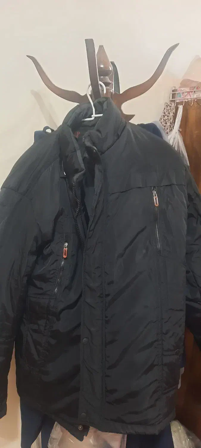 کاپشن|لباس|مبارکه, |دیوار