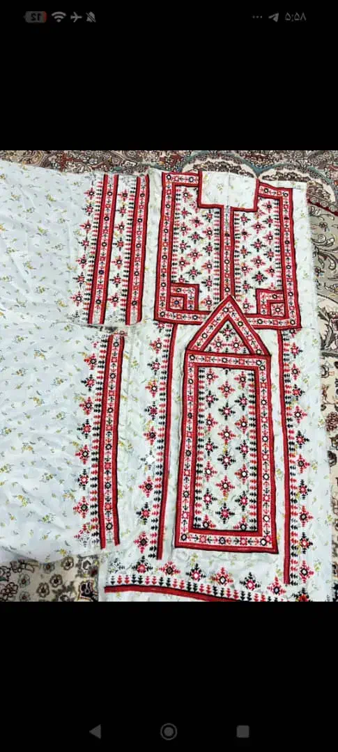 لباس دست دوز دورنگ|لباس|سراوان, |دیوار