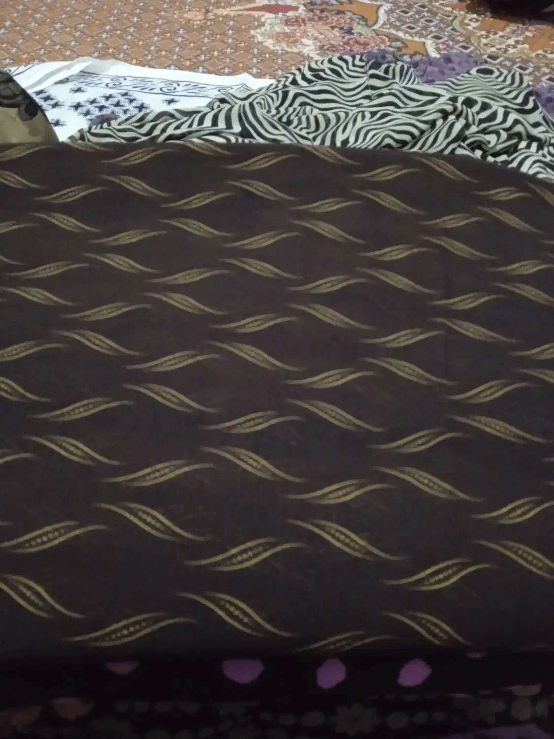 انواع لباس وچادر|لباس|سیب و سوران, |دیوار