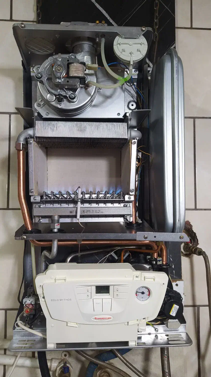 تعمیر پکیج، نصب رادیاتور، نصب شیرآلات|آبگرمکن، پکیج، شوفاژ|زنجان, |دیوار