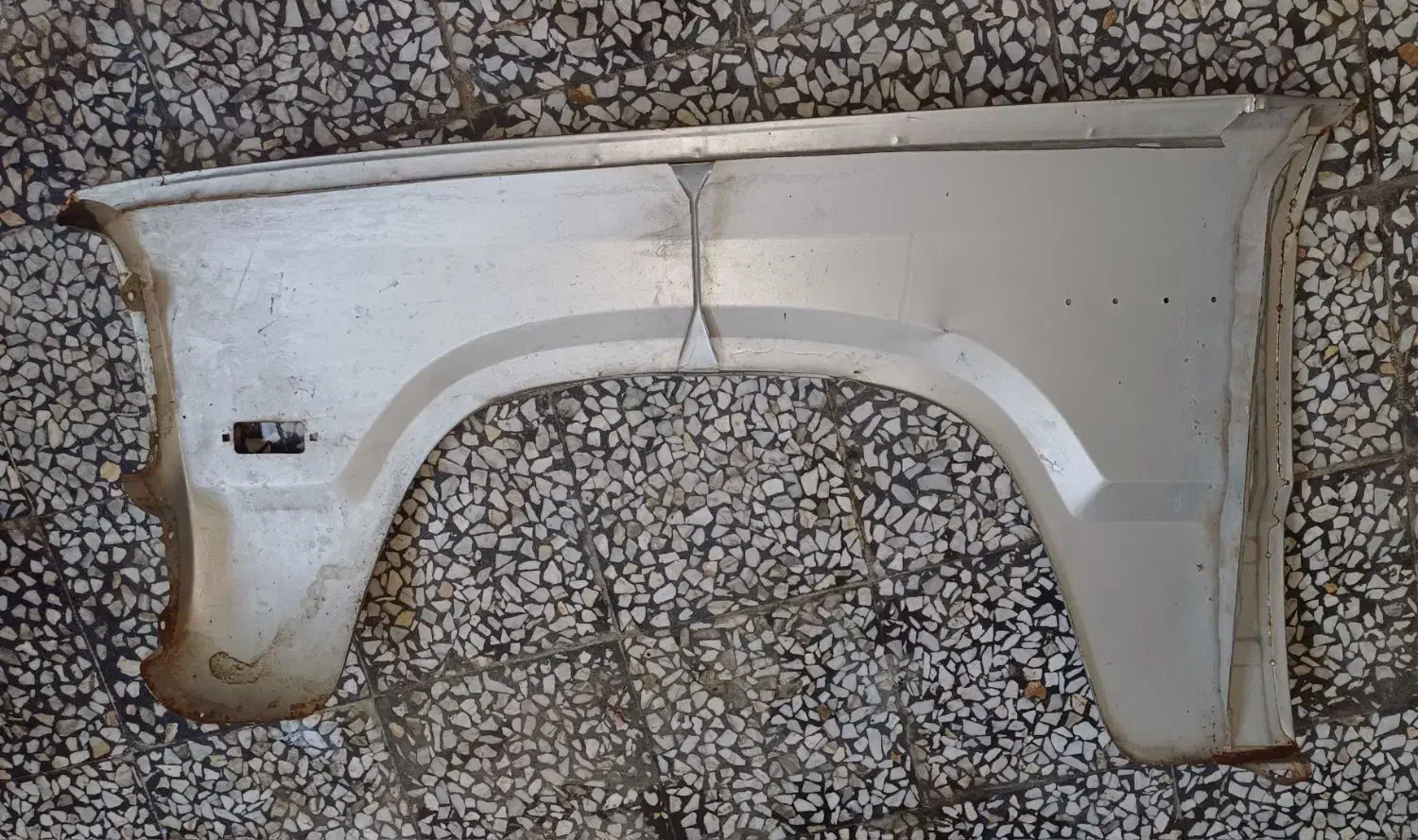 گلگیر نو مزدا ۲۰۰۰|قطعات یدکی و لوازم جانبی|گرگان, |دیوار