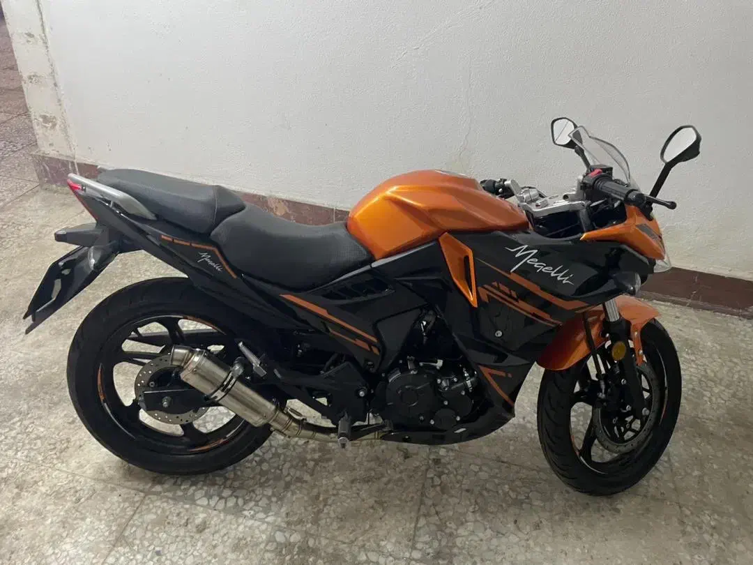 مگلی ۲۰۰|موتورسیکلت|رشت, منظریه|دیوار