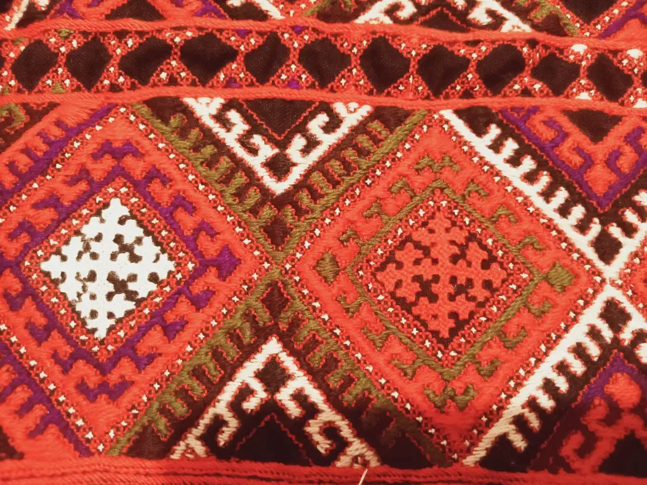 خیاط چرخ و دست هستم|لباس|زاهدان, |دیوار