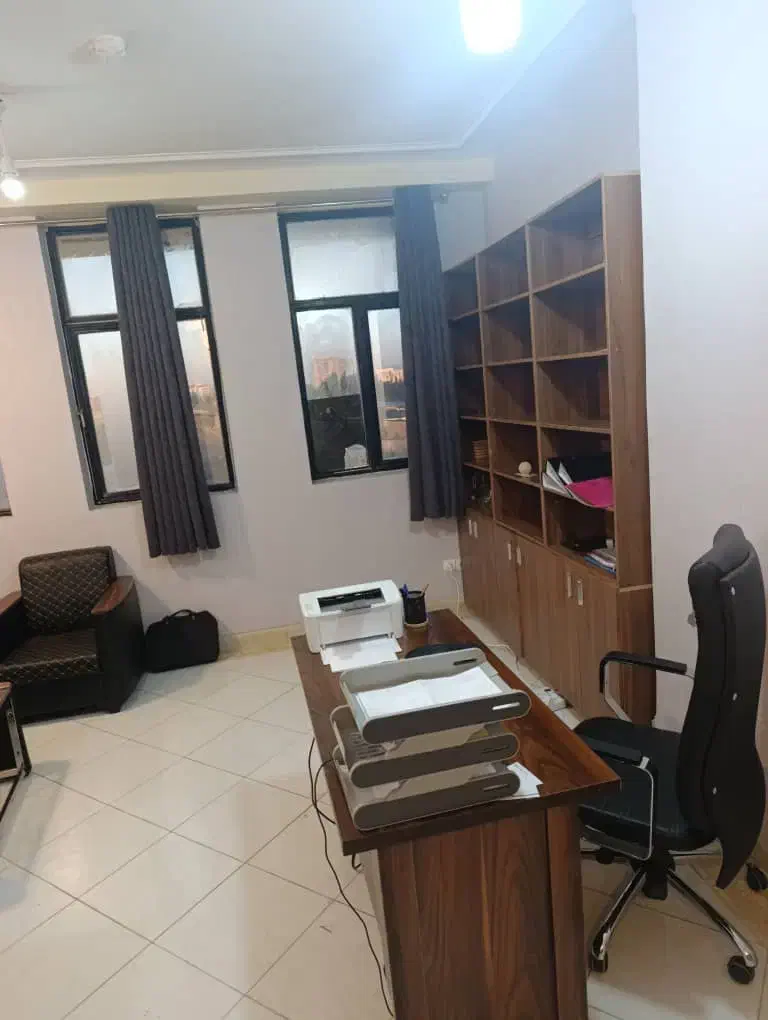 واحد ادارای با سند اداری|اجارهٔ دفتر کار، اتاق اداری، مطب|صدرا-فارس, فاز ۱|دیوار