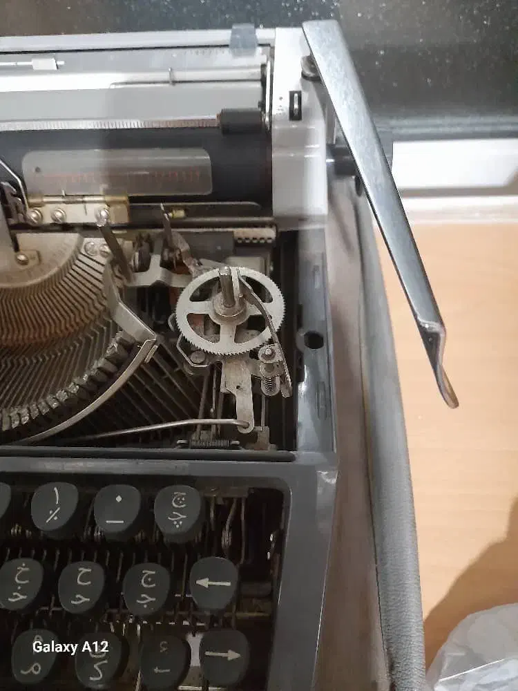 ماشین تایپ قدیمی|کلکسیون اشیاء عتیقه|تهران, بهار|دیوار