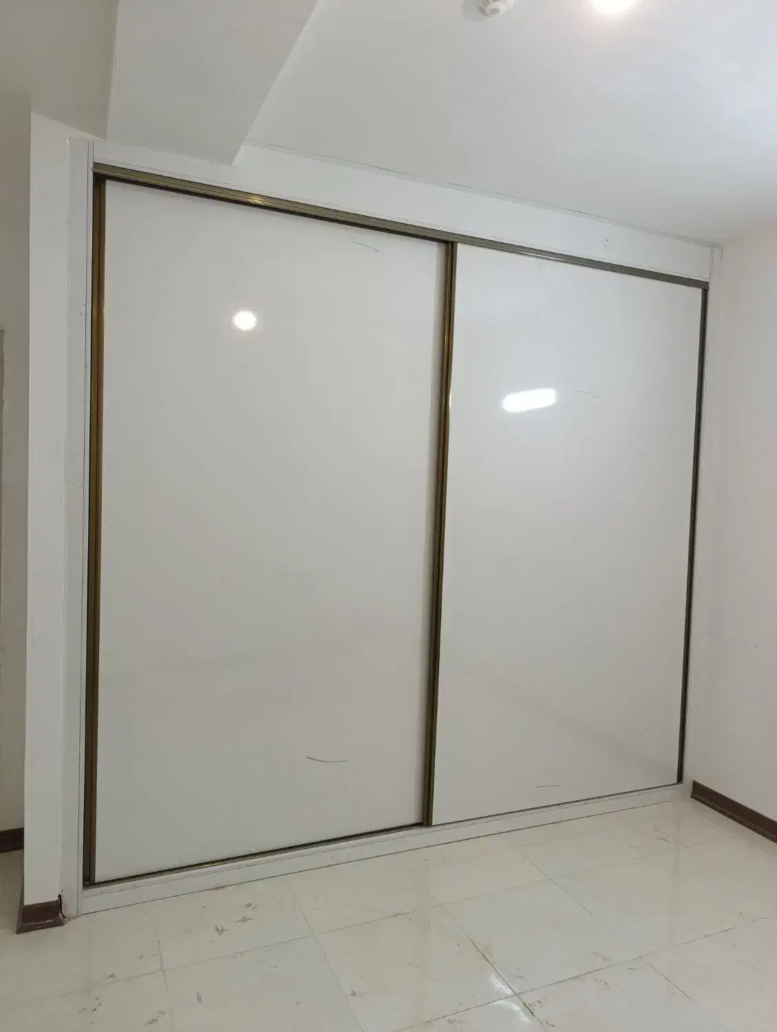 ب یک نیروی کار در کارگاه کابینت سازی نیازمندیم|استخدام صنعتی، فنی، مهندسی|زنجان, |دیوار