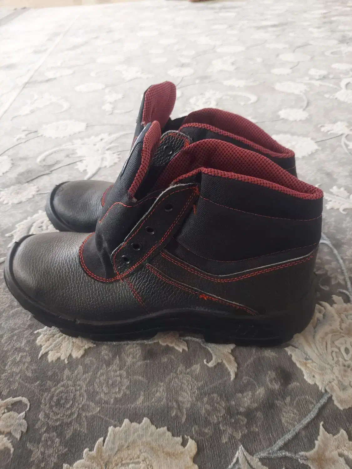 کفش ایمنی سایز۴۵|کیف، کفش، کمربند|شاهین‌شهر, خانه کارگر|دیوار