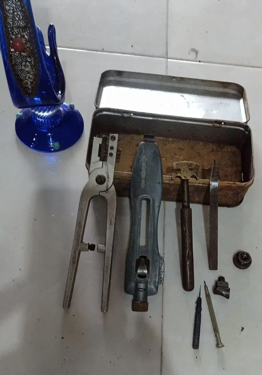 وسایل قدیمی|کلکسیون اشیاء عتیقه|رشت, گلسار|دیوار