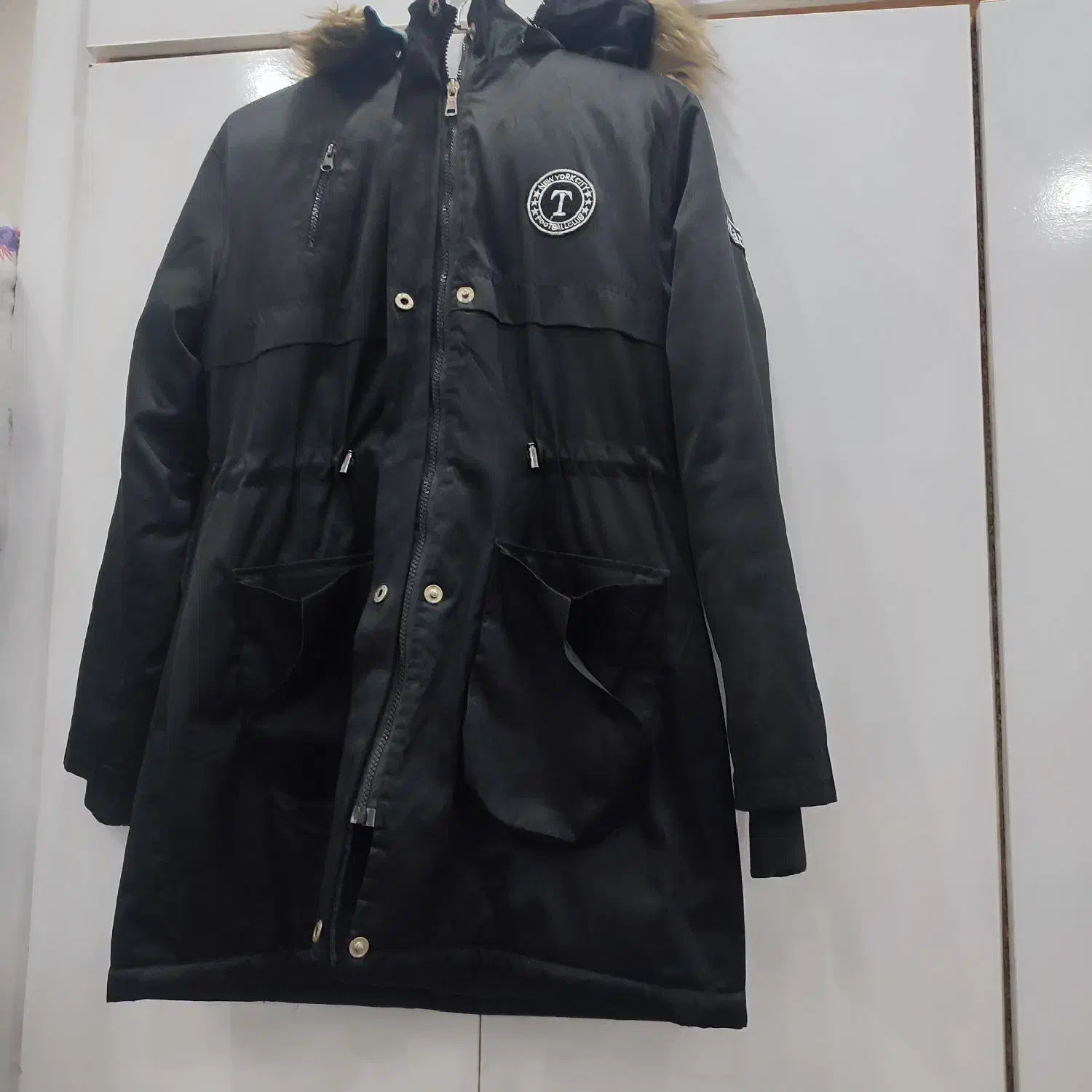 پافر و کت یلدایی و بارونی|لباس|مشهد, هفت تیر (نه دره)|دیوار