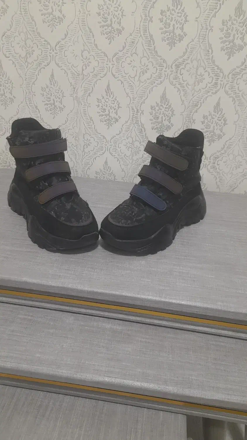 ۱۰۰۰۰۰۰|کیف، کفش، کمربند|سقز, |دیوار