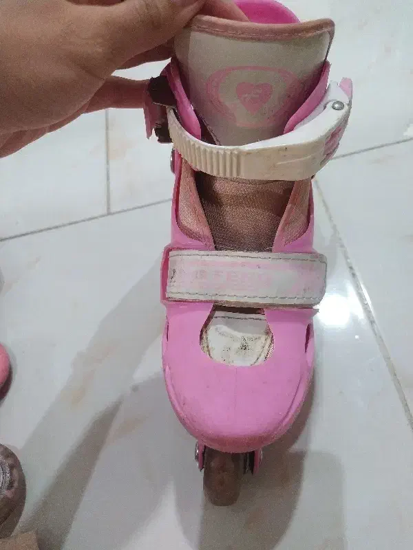 اسکیت دخترانه|دوچرخه، اسکیت، اسکوتر|پردیس, فاز ۱۱|دیوار